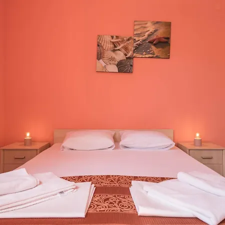 Seanest * Golden Sands