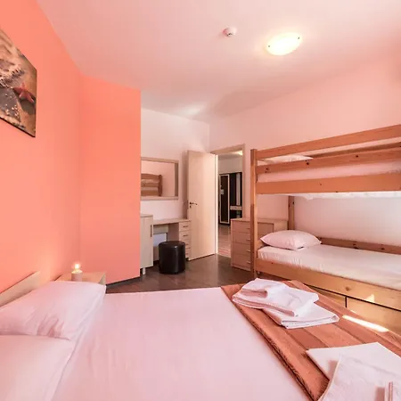 Seanest Golden Sands